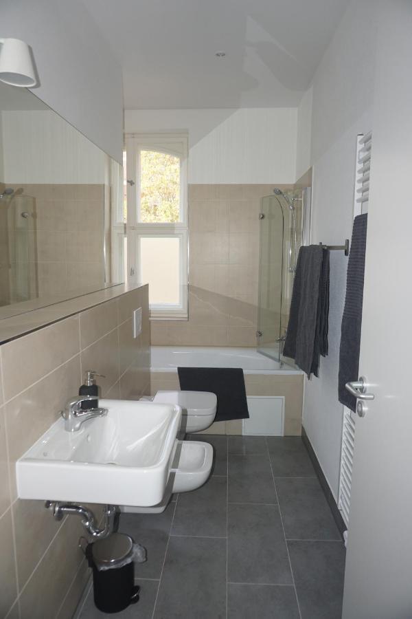Madflats Hotel-Apartments S-Bahn Friedenau Берлин Екстериор снимка
